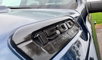 DODGE RAM 1500 5.7L HEMI V8 4X4 * LONGHORN EDITION * BOM VOL * UNIEK * PRACHTIGE CONDITIE * PATRIOT BLUE METALLIC * NIEUWSTAAT * 22 INCH 4-PLAY BREEDSET * SPLIT TAILGATE * ELEKTRISCHE TREEPLANKEN * AFSTAND START * LUCHTVERING * GROOT SCHERM * 360 CAMERA * vol