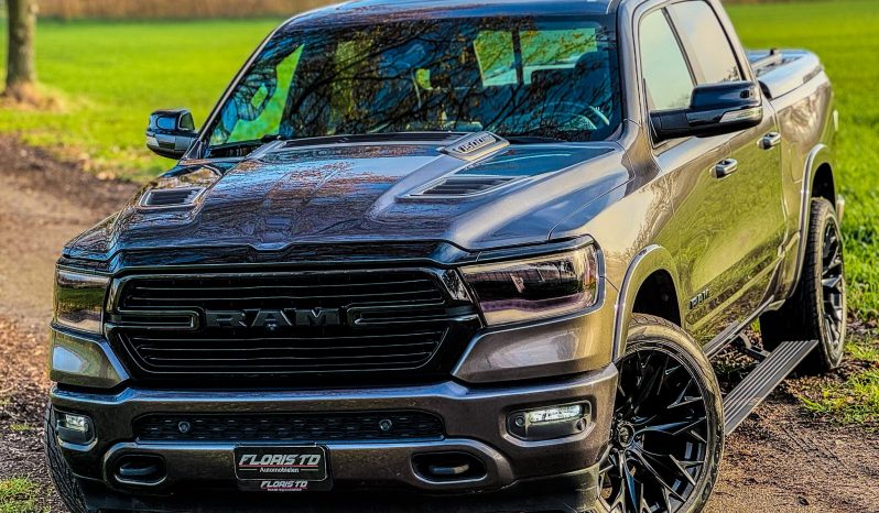 DODGE RAM 1500 5.7L HEMI V8 4X4 401PK * LARAMIE * SPORT * BLACK-OPPS * CRANITE CRYSTAL METALLIC * BOM VOL OPTIES * 22 INCH FUEL * 200 LITER LPG PRINS * PPF SMOKE VERLICHTING * 3500 KG TREKGEWICHT TREKHAAK * vol