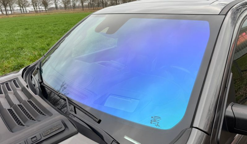 DODGE RAM 1500 5.7L HEMI 4X4 401PK V8 * LIMITED EDITION * PRACHTIGE KLEUR COMBINATIE * FULL OPTION * SPLIT TAILGATE * 122 LITER PRINS LPG * 22 INCH 4 – PLAY * BLACK-OPPS UITVOERING * DIGITALE CAMERA SPIEGEL * HEAD – UP DISPLAY * SUPER DIKKE PICK-UP * vol