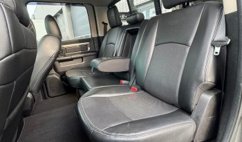 DODGE RAM 1500 5.7L V8 HEMI 4X4 401PK * SPORT * WIDE BODY * VERHOOGD * VERBREED * MORIMOTO KOPLAMPEN * CUSTOM UITLAATSYSTEEM * PPF SMOKE VERLICHTING * ROLBAR * LAGE BIJTELLING * LEDBAR * 22 INCH LICHTMETALEN SPORTVELGEN * ROLBAR * OFF ROAD BANDEN * vol