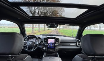 DODGE RAM 1500 5.7L HEMI V8 4X4 401PK * LARAMIE * SPORT * BLACK-OPPS * CRANITE CRYSTAL METALLIC * BOM VOL OPTIES * 22 INCH FUEL * 200 LITER LPG PRINS * PPF SMOKE VERLICHTING * 3500 KG TREKGEWICHT TREKHAAK * vol