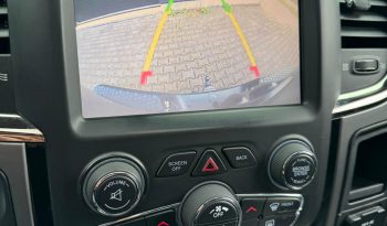 DODGE RAM 1500 5.7L HEMI 4X4 401PK V8 SPORT * FULL OPTION * PERFORMANCE HOOD * CUSTOM STRIPING * OPEN UITLAATSYSTEEM MET AFSTANDSB * AFSTAND START * 122 LITER LPG * CAMELEON VOORRAAM * TREKHAAK 3500 KG * LAGE BIJTELLING * vol