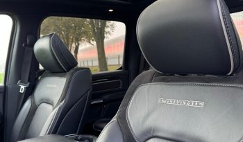 DODGE RAM 1500 5.7L HEMI V8 4X4 401PK * LARAMIE * SPORT * BLACK-OPPS * CRANITE CRYSTAL METALLIC * BOM VOL OPTIES * 22 INCH FUEL * 200 LITER LPG PRINS * PPF SMOKE VERLICHTING * 3500 KG TREKGEWICHT TREKHAAK * vol