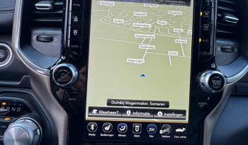 DODGE RAM 1500 5.7L HEMI V8 4X4 401PK * LARAMIE * FULL OPTION * 22 INCH XD SPORTVELGEN * GROOT BEELDSCHERM * 360 CAMERA * ADAPTIVE CRUISE CONTROLE * LUCHTVERING * AFSTAND START * STOELVERWARMING * STUURVERWARMING * vol