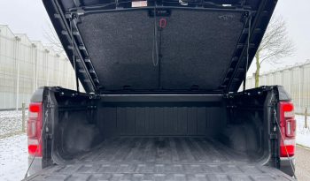 DODGE RAM 1500 5.7L HEMI V8 4X4 401PK * LARAMIE * FULL OPTION * 22 INCH XD SPORTVELGEN * GROOT BEELDSCHERM * 360 CAMERA * ADAPTIVE CRUISE CONTROLE * LUCHTVERING * AFSTAND START * STOELVERWARMING * STUURVERWARMING * vol