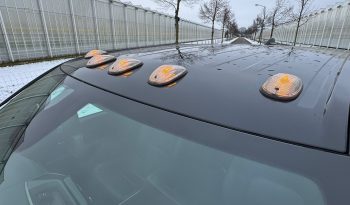 DODGE RAM 1500 5.7L V8 HEMI 4X4 401PK * SPORT * BLACK-OPPS * WIDE BODY * OPEN UITLAAT SYSTEEM MET AFSTANDB * 2E EIGENAAR * TOP LIGHTS * AFSTAND START * BACKFLIP * LPG PRINS INBOUW * GETINTE RUITEN * vol