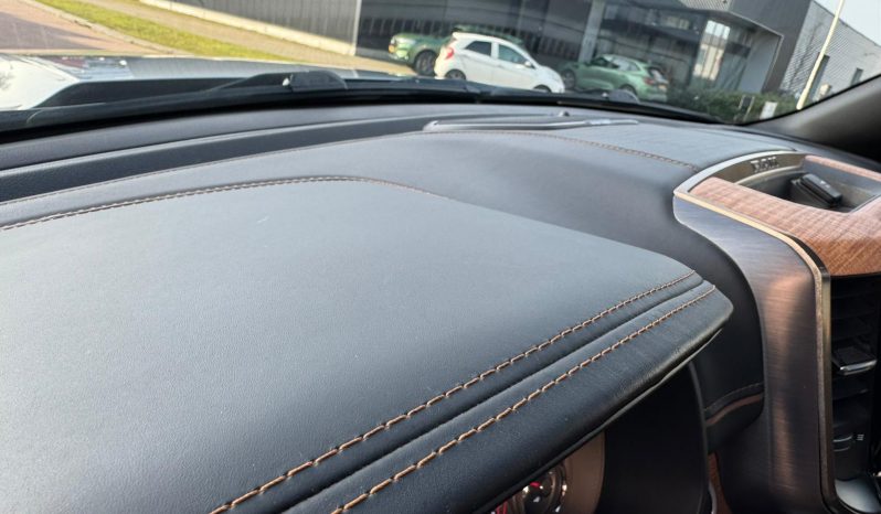 DODGE RAM 1500 5.7L HEMI 4X4 401PK V8 * LONGHORN EDITION * FULL OPTION * BLACK-OPPS * 360 CAMERA * ADAPTIEVE CRUISE CONTROLE * LANE ASSIST * PRACHTIG * 22 INCH XD SPORTVELGEN BREEDSET * ZWARTE HEMEL * SUPER DIKKE KLEUR COMBINATIE * vol