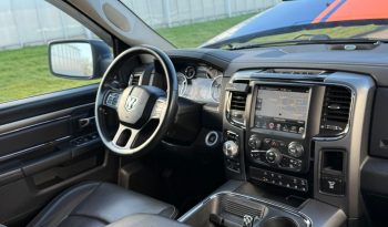 DODGE RAM 1500 5.7L HEMI V8 4X4 SPORT * 425 PK * WIDE BODY * 20 INCH 4 – PLAY BREEDSET * CUSTOM STRIPING * LEDBAR * TOPLIGHTS * AFSTAND START * LUCHTVERING * LPG PRINS ONDERBOUW * BOM VOL * UNIEKE KLEUR * CUSTOM KOPLAMPEN & ACHTERLICHTEN * EXTREEM LAGE BIJTELLING * vol