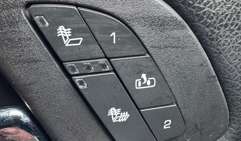 CHEVROLET SILVERADO 5.3L V8 4X4 320PK*DUBBEL CABINE*VERHOOGD*BULL-BAR*1E EIGENAAR*MATT ZWART GEWRAPT*ROLBEUGEL*ACHTERUIT RIJ CAMERA*LICHTMETALEN SPORTVELGEN* vol