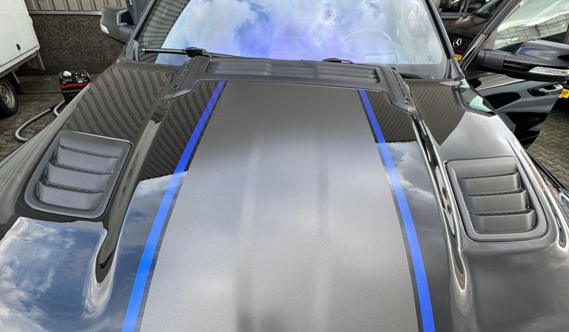 DODGE RAM 1500 5.7L HEMI 4X4 401PK * LIMITED EDITION * UNIEK * BOM VOL* WIDE BODY * RAMBOXEN * DIAMONDBACK-COVER * 22 INCH BREEDSET LICHTMETALEN SPORTVELGEN * GLASCOATING * OPEN UITLAATSYSTEEM * CUSTOM STRIPING * BLACK-OPPS UITVOERING * PPF SMOKE VERLICHTING * AFSTAND START * LUCHTVERING * vol