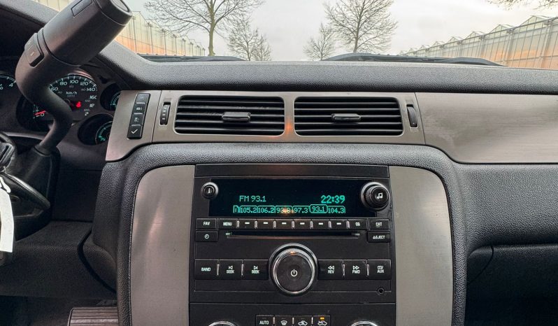 CHEVROLET SILVERADO 5.3L V8 4X4 320PK*DUBBEL CABINE*VERHOOGD*BULL-BAR*1E EIGENAAR*MATT ZWART GEWRAPT*ROLBEUGEL*ACHTERUIT RIJ CAMERA*LICHTMETALEN SPORTVELGEN* vol