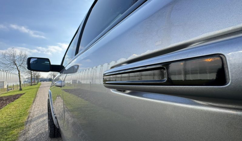 DODGE RAM 1500 5.7L HEMI 4X4 401PK V8 * LONGHORN EDITION * FULL OPTION * BLACK-OPPS * 360 CAMERA * ADAPTIEVE CRUISE CONTROLE * LANE ASSIST * PRACHTIG * 22 INCH XD SPORTVELGEN BREEDSET * ZWARTE HEMEL * SUPER DIKKE KLEUR COMBINATIE * vol