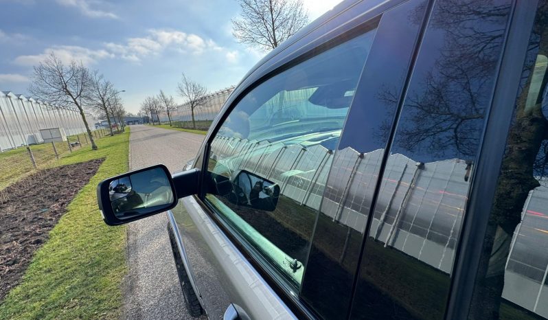 DODGE RAM 1500 5.7L HEMI 4X4 401PK V8 * LONGHORN EDITION * FULL OPTION * BLACK-OPPS * 360 CAMERA * ADAPTIEVE CRUISE CONTROLE * LANE ASSIST * PRACHTIG * 22 INCH XD SPORTVELGEN BREEDSET * ZWARTE HEMEL * SUPER DIKKE KLEUR COMBINATIE * vol