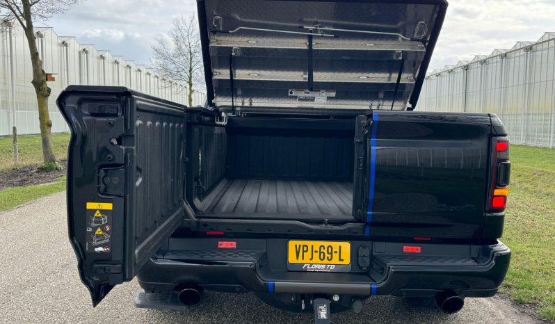 DODGE RAM 1500 5.7L HEMI 4X4 401PK * LIMITED EDITION * UNIEK * BOM VOL* WIDE BODY * RAMBOXEN * DIAMONDBACK-COVER * 22 INCH BREEDSET LICHTMETALEN SPORTVELGEN * GLASCOATING * OPEN UITLAATSYSTEEM * CUSTOM STRIPING * BLACK-OPPS UITVOERING * PPF SMOKE VERLICHTING * AFSTAND START * LUCHTVERING * vol