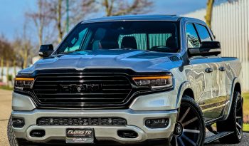 DODGE RAM 1500 5.7L HEMI 4X4 401PK V8 * LONGHORN EDITION * FULL OPTION * BLACK-OPPS * 360 CAMERA * ADAPTIEVE CRUISE CONTROLE * LANE ASSIST * PRACHTIG * 22 INCH XD SPORTVELGEN BREEDSET * ZWARTE HEMEL * SUPER DIKKE KLEUR COMBINATIE * vol