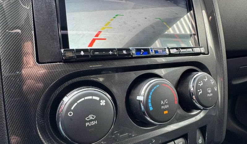 DODGE CHALLENGER 6.1L V8 SRT-8 450PK * COUPE * COLLECTORS ITEM * LIEFHEBBER * SLECHTS 56.000 KM N.A.P * NIEUWSTAAT * RVS UITLAATSYSTEEM * 22 INCH BREEDSET * BREMBO KLAUWEN * GEVENTILEERDE REMSCHIJVEN * CARBON STRIPING * SCHUIFKANTELDAK * AFSTAND START * FULL OPTION * JONGENSDROOM * vol