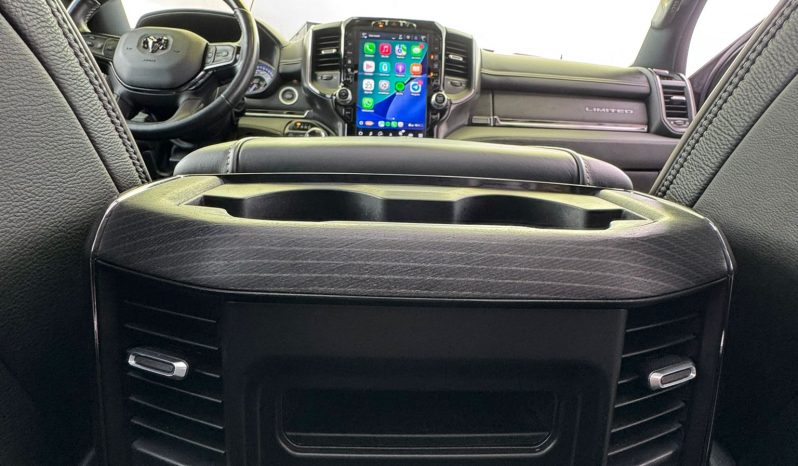 DODGE RAM 1500 5.7L HEMI 4X4 401PK * LIMITED EDITION * UNIEK * BOM VOL* WIDE BODY * RAMBOXEN * DIAMONDBACK-COVER * 22 INCH BREEDSET LICHTMETALEN SPORTVELGEN * GLASCOATING * OPEN UITLAATSYSTEEM * CUSTOM STRIPING * BLACK-OPPS UITVOERING * PPF SMOKE VERLICHTING * AFSTAND START * LUCHTVERING * vol