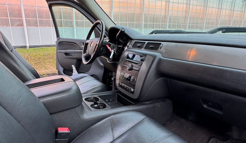 CHEVROLET SILVERADO 5.3L V8 4X4 320PK*DUBBEL CABINE*VERHOOGD*BULL-BAR*1E EIGENAAR*MATT ZWART GEWRAPT*ROLBEUGEL*ACHTERUIT RIJ CAMERA*LICHTMETALEN SPORTVELGEN* vol