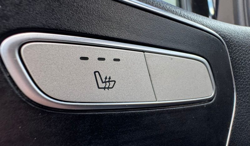 MERCEDES – BENZ VITO 119 CDI* AUTOMAAT * DUBBEL CABINE * VOL LEDER * BOM VOL * TREKHAAK * ACHTERUIT RIJ CAMERA * PARKEERHULP * GETINTE RUITEN * 225 PK * 5 ZITPLAATSEN * LED KOPLAMPEN * STOELVERWARMING * vol