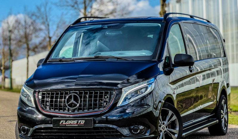MERCEDES – BENZ VITO 119 CDI* AUTOMAAT * DUBBEL CABINE * VOL LEDER * BOM VOL * TREKHAAK * ACHTERUIT RIJ CAMERA * PARKEERHULP * GETINTE RUITEN * 225 PK * 5 ZITPLAATSEN * LED KOPLAMPEN * STOELVERWARMING * vol