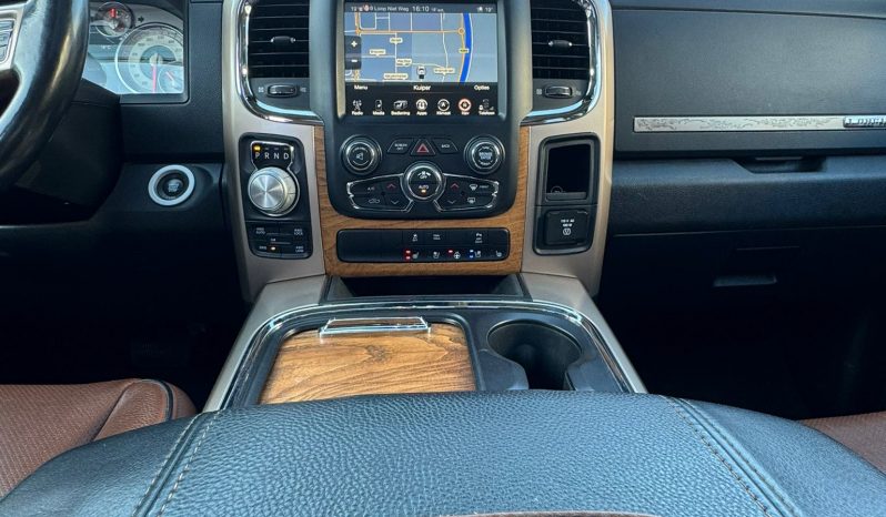 DODGE RAM 1500 5.7L HEMI V8 4X4 401PK * LONGHORN EDITION * FULL OPTION * LAGE BIJTELLING * 22 INCH FUEL LICHTMETALEN SPORTVELGEN * 122 LITER ONDERBOUW LPG * PERFORMANCE OPEN UITLAAT MET AFSTANDSBEDIENING * STOELVERKOELING * STOELVERWARMING * STUURVERWARMING * TREKHAAK 3500 KG * vol