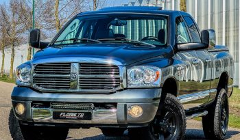 DODGE RAM 2500 6.7 L CUMMINS TURBO DIESEL* THE 1 MILLION ENGINE * ONVERWOESTBAAR STERK * SCHUIFKANTELDAK * VOL LEDER * TREKHAAK 3500 KG * AFSTAND START * FULL OPTION * KEURIG NETTE CONDITIE * SLECHTS 213.000 KM N.A.P * LEDBAR * VERHOOGD * VERBREED * EXTREEM LAGE BIJTELLING * LIEFHEBBER * UNIEK * vol