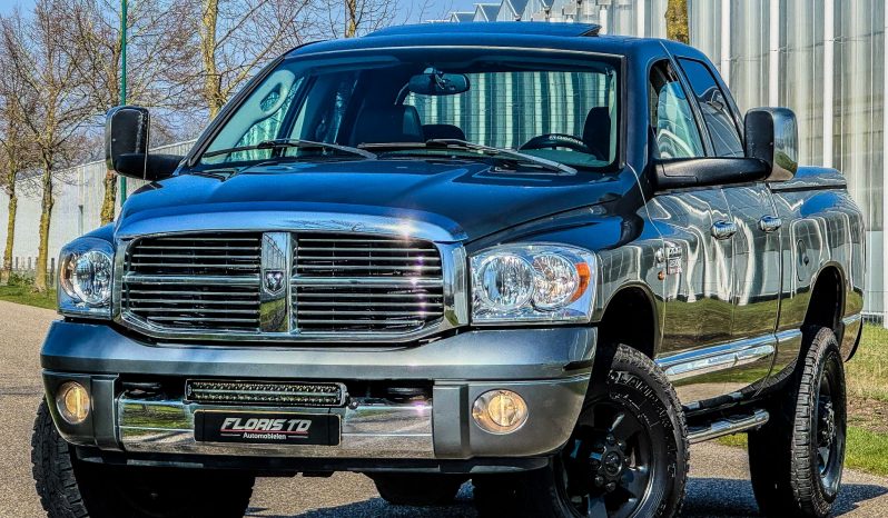 DODGE RAM 2500 6.7 L CUMMINS TURBO DIESEL* THE 1 MILLION ENGINE * ONVERWOESTBAAR STERK * SCHUIFKANTELDAK * VOL LEDER * TREKHAAK 3500 KG * AFSTAND START * FULL OPTION * KEURIG NETTE CONDITIE * SLECHTS 213.000 KM N.A.P * LEDBAR * VERHOOGD * VERBREED * EXTREEM LAGE BIJTELLING * LIEFHEBBER * UNIEK * vol