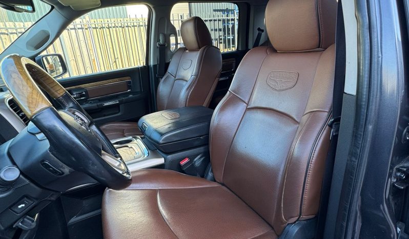 DODGE RAM 1500 5.7L HEMI V8 4X4 401PK * LONGHORN EDITION * FULL OPTION * LAGE BIJTELLING * 22 INCH FUEL LICHTMETALEN SPORTVELGEN * 122 LITER ONDERBOUW LPG * PERFORMANCE OPEN UITLAAT MET AFSTANDSBEDIENING * STOELVERKOELING * STOELVERWARMING * STUURVERWARMING * TREKHAAK 3500 KG * vol