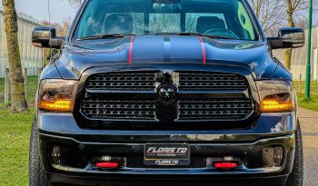 DODGE RAM 1500 5.7L V8 HEMI 4X4 401PK * LARAMIE * BLACK-OPPS * FULL OPTION * MAGNAFLOW UITLAATSYSTEEM * PPF SMOKE ROND OM * CUSTOM STRIPING * TOW HOOKS * AFSTAND START * LPG PRINS ONDERBOUW * APPLE CARPLAY * SCHUIFKANTELDAK * STOELVERKOELING * STOELVERWARMING * STUURVERWARMING * vol
