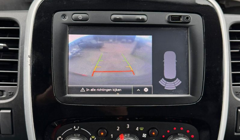 RENAULT TRAFIC 1.6 CDI 120 PK * 3 ZITPLAATSEN * ZWART * INRUIL * TREKHAAK 2.000 KG * KLAPDEUREN * AIRCO * CRUISE CONTROLE * ARMLIGGER * CENTRALE DEURVERGRENDELING * RADIO / CD * vol