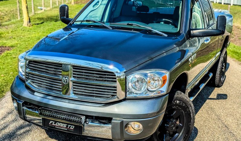 DODGE RAM 2500 6.7 L CUMMINS TURBO DIESEL* THE 1 MILLION ENGINE * ONVERWOESTBAAR STERK * SCHUIFKANTELDAK * VOL LEDER * TREKHAAK 3500 KG * AFSTAND START * FULL OPTION * KEURIG NETTE CONDITIE * SLECHTS 213.000 KM N.A.P * LEDBAR * VERHOOGD * VERBREED * EXTREEM LAGE BIJTELLING * LIEFHEBBER * UNIEK * vol