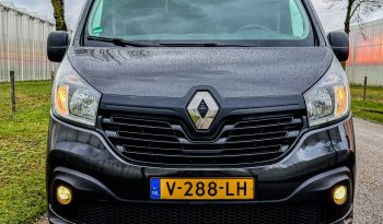 RENAULT TRAFIC 1.6 CDI 120 PK * 3 ZITPLAATSEN * ZWART * INRUIL * TREKHAAK 2.000 KG * KLAPDEUREN * AIRCO * CRUISE CONTROLE * ARMLIGGER * CENTRALE DEURVERGRENDELING * RADIO / CD * vol