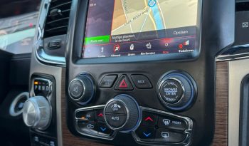 DODGE RAM 1500 5.7L V8 HEMI 4X4 401PK * LARAMIE * BLACK-OPPS * FULL OPTION * MAGNAFLOW UITLAATSYSTEEM * PPF SMOKE ROND OM * CUSTOM STRIPING * TOW HOOKS * AFSTAND START * LPG PRINS ONDERBOUW * APPLE CARPLAY * SCHUIFKANTELDAK * STOELVERKOELING * STOELVERWARMING * STUURVERWARMING * vol