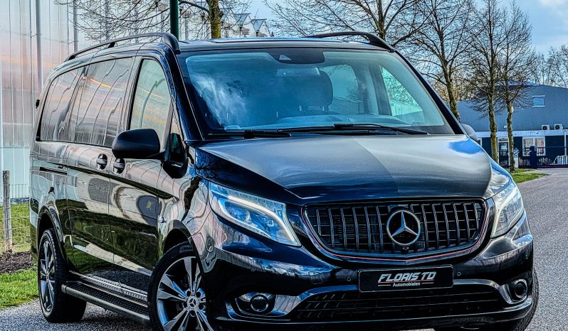MERCEDES – BENZ VITO 119 CDI* AUTOMAAT * DUBBEL CABINE * VOL LEDER * BOM VOL * TREKHAAK * ACHTERUIT RIJ CAMERA * PARKEERHULP * GETINTE RUITEN * 225 PK * 5 ZITPLAATSEN * LED KOPLAMPEN * STOELVERWARMING * vol