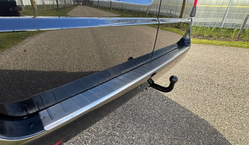 MERCEDES – BENZ VITO 119 CDI* AUTOMAAT * DUBBEL CABINE * VOL LEDER * BOM VOL * TREKHAAK * ACHTERUIT RIJ CAMERA * PARKEERHULP * GETINTE RUITEN * 225 PK * 5 ZITPLAATSEN * LED KOPLAMPEN * STOELVERWARMING * vol