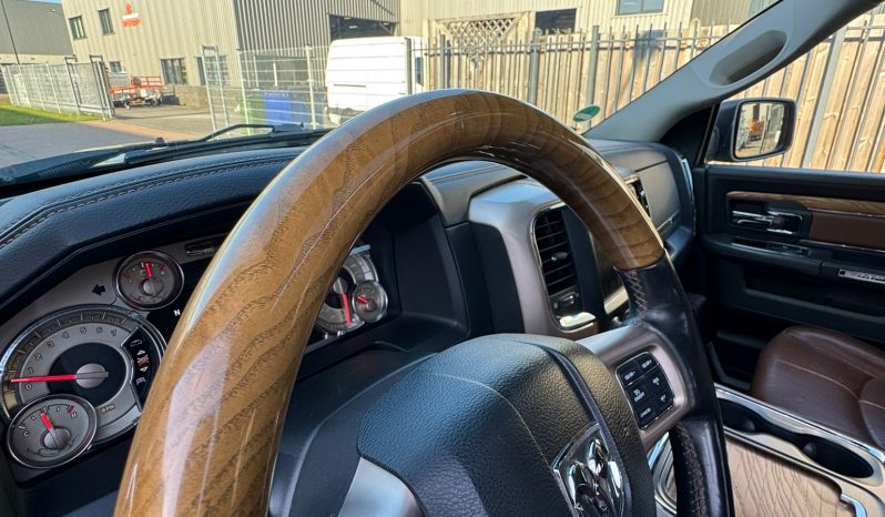 DODGE RAM 1500 5.7L HEMI V8 4X4 401PK * LONGHORN EDITION * FULL OPTION * LAGE BIJTELLING * 22 INCH FUEL LICHTMETALEN SPORTVELGEN * 122 LITER ONDERBOUW LPG * PERFORMANCE OPEN UITLAAT MET AFSTANDSBEDIENING * STOELVERKOELING * STOELVERWARMING * STUURVERWARMING * TREKHAAK 3500 KG * vol