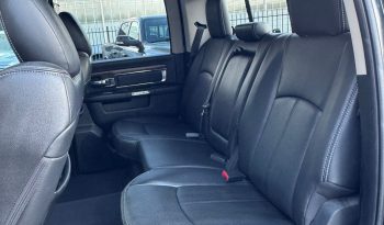 DODGE RAM 1500 5.7L V8 HEMI 4X4 401PK * LARAMIE * BLACK-OPPS * FULL OPTION * MAGNAFLOW UITLAATSYSTEEM * PPF SMOKE ROND OM * CUSTOM STRIPING * TOW HOOKS * AFSTAND START * LPG PRINS ONDERBOUW * APPLE CARPLAY * SCHUIFKANTELDAK * STOELVERKOELING * STOELVERWARMING * STUURVERWARMING * vol