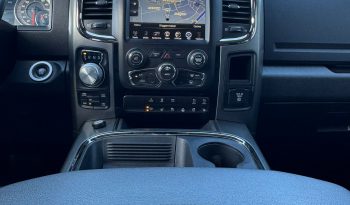 DODGE RAM 1500 5.7L HEMI 4X4 401PK V8 SPORT * FULL OPTION * LAGE BIJTELLING * 22 INCH 4 – PLAY LICHTMETALEN SPORTVELGEN * BLACK-OPPS * LUCHTVERING * MAGNAFLOW UITLAATSYSTEEM * AFSTAND START * SCHUIFKANTELDAK * R/T GRILL * TREKHAAK 3500 KG * 200 LITER PRINS LPG – G3 * vol