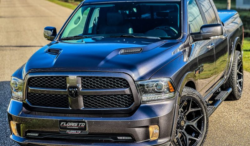 DODGE RAM 1500 5.7L HEMI 4X4 401PK V8 SPORT * FULL OPTION * LAGE BIJTELLING * 22 INCH 4 – PLAY LICHTMETALEN SPORTVELGEN * BLACK-OPPS * LUCHTVERING * MAGNAFLOW UITLAATSYSTEEM * AFSTAND START * SCHUIFKANTELDAK * R/T GRILL * TREKHAAK 3500 KG * 200 LITER PRINS LPG – G3 * vol