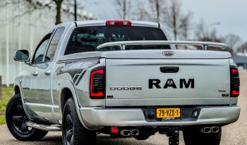 DODGE RAM 1500 4.7L V8 * SRT – 10 PAKKET * MARGE * YOUNGTIMER * INRUIL AANBIEDING * 6 ZITPLAATSEN * 20 INCH SPORTVELGEN * PERFORMANCE HOOD MOTORKAP * NIEUWE APK * NIEUWE BANDEN * MAGNAFLOW UITLAATSYSTEEM COMPLEET * PERFECT * vol