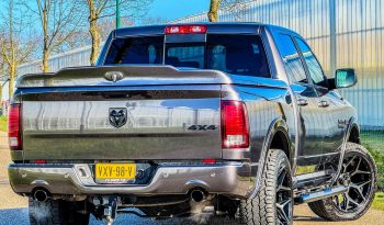 DODGE RAM 1500 5.7L HEMI 4X4 401PK V8 SPORT * FULL OPTION * LAGE BIJTELLING * 22 INCH 4 – PLAY LICHTMETALEN SPORTVELGEN * BLACK-OPPS * LUCHTVERING * MAGNAFLOW UITLAATSYSTEEM * AFSTAND START * SCHUIFKANTELDAK * R/T GRILL * TREKHAAK 3500 KG * 200 LITER PRINS LPG – G3 * vol