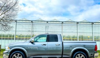DODGE RAM 1500 5.7L HEMI 4X4 400PK LARAMIE * FULL OPTION * 20 INCH LICHTMETALEN SPORTVELGEN * 2013 * INRUIL AANBIEDING * LPG PRINS * SCHUIFKANTELDAK * vol