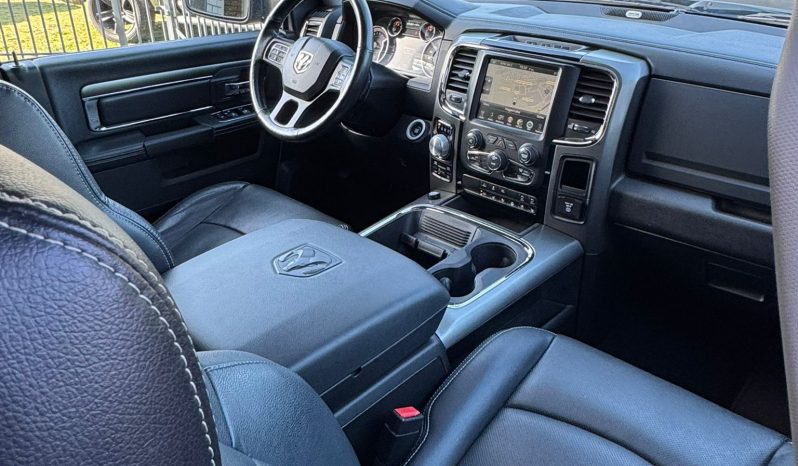 DODGE RAM 1500 5.7L HEMI 4X4 401PK V8 SPORT * FULL OPTION * LAGE BIJTELLING * 22 INCH 4 – PLAY LICHTMETALEN SPORTVELGEN * BLACK-OPPS * LUCHTVERING * MAGNAFLOW UITLAATSYSTEEM * AFSTAND START * SCHUIFKANTELDAK * R/T GRILL * TREKHAAK 3500 KG * 200 LITER PRINS LPG – G3 * vol