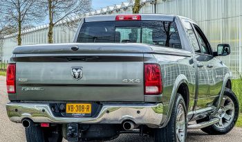 DODGE RAM 1500 5.7L HEMI 4X4 400PK LARAMIE * FULL OPTION * 20 INCH LICHTMETALEN SPORTVELGEN * 2013 * INRUIL AANBIEDING * LPG PRINS * SCHUIFKANTELDAK * vol