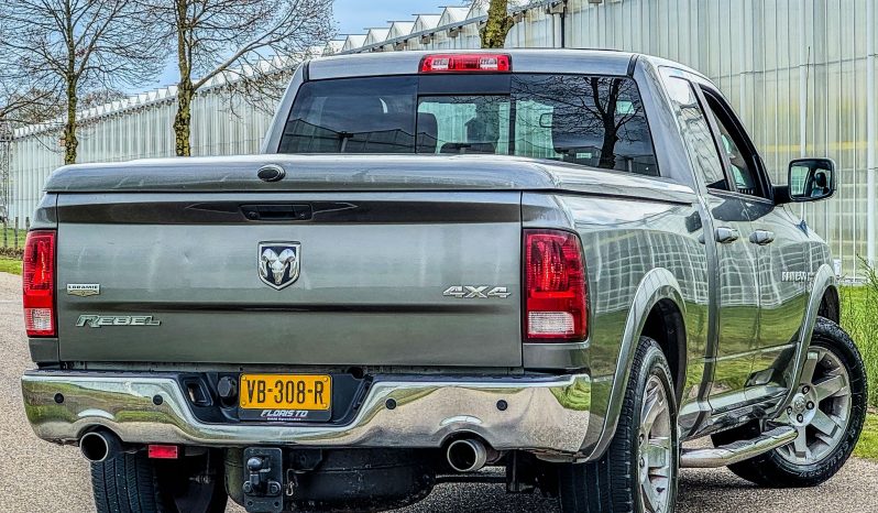 DODGE RAM 1500 5.7L HEMI 4X4 400PK LARAMIE * FULL OPTION * 20 INCH LICHTMETALEN SPORTVELGEN * 2013 * INRUIL AANBIEDING * LPG PRINS * SCHUIFKANTELDAK * vol