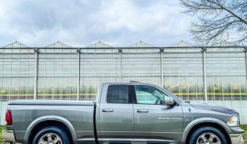 DODGE RAM 1500 5.7L HEMI 4X4 400PK LARAMIE * FULL OPTION * 20 INCH LICHTMETALEN SPORTVELGEN * 2013 * INRUIL AANBIEDING * LPG PRINS * SCHUIFKANTELDAK * vol