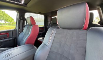 DODGE RAM 1500 5.7L HEMI 4X4 401PK V8 * REBEL * OFF – ROAD * RAMBOX * 2E EIGENAAR * NETTE CONDITIE * ZWARTE HEMEL * SCHUIFKANTELDAK * AFSTAND START * STOELVERWARMING * STUURVERWARMING * SIDE BARS * TOW HOOKS ROOD * 18 INCH OFF ROAD LICHTMETALEN SPORTVELGEN * vol