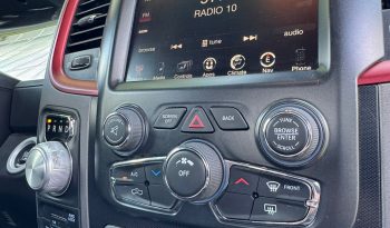 DODGE RAM 1500 5.7L HEMI 4X4 401PK V8 * REBEL * OFF – ROAD * RAMBOX * 2E EIGENAAR * NETTE CONDITIE * ZWARTE HEMEL * SCHUIFKANTELDAK * AFSTAND START * STOELVERWARMING * STUURVERWARMING * SIDE BARS * TOW HOOKS ROOD * 18 INCH OFF ROAD LICHTMETALEN SPORTVELGEN * vol