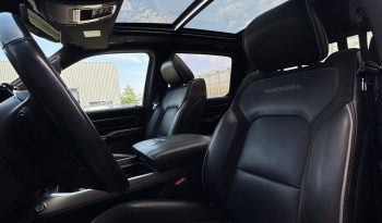 DODGE RAM 1500 5.7L V8 HEMI 4X4 401PK * LARAMIE * SPORT * BLACK-OPPS * FULL OPTION * 22 INCH 4 – PLAY SPORTVELGEN * AFSTAND START * ZWARTE HEMEL * GROOT SCHERM * 200 LITER LPG PRINS * LUCHTVERING * VOL LEDER – ALCANTARA * ADAPTIEVE CRUISE CONTROLE * 360 CAMERA * LANE ASSIST * vol
