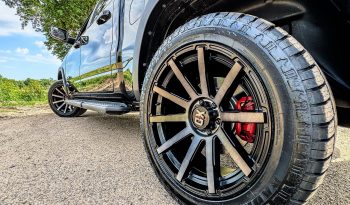 DODGE RAM 1500 5.7L HEMI 4X4 401PK V8 * REBEL * OFF-ROAD * 22 INCH XD LICHTMETALEN SPORTVELGEN * CUSTOM VIPER STRIPING * GROOT SCHERM * ZWARTE HEMEL * AFSTAND START * LPG PRINS ONDERBOUW * STOELVERWARMING * STUURVERWARMING * VOL LEDER * DIKKE PICK-UP * vol